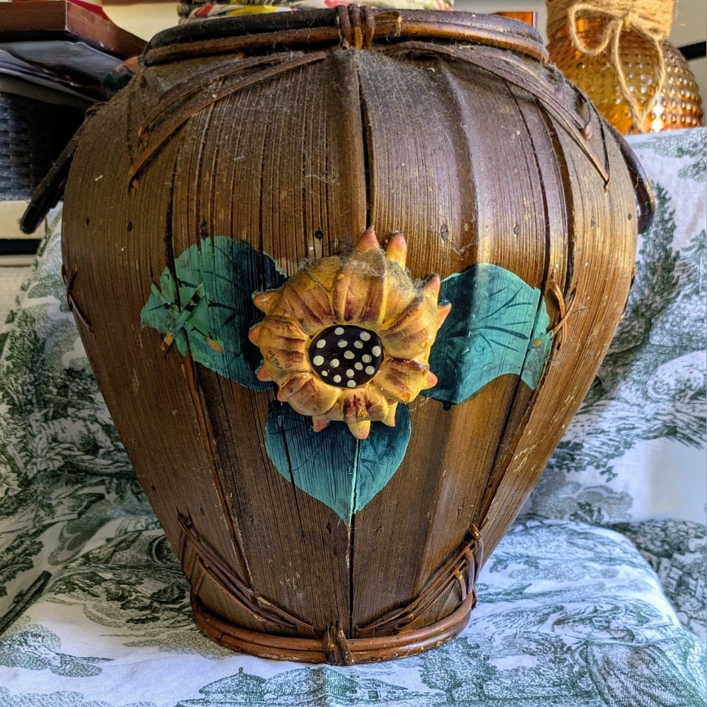Vintage Handmade Wood Flower Basket – Sunflower Design
